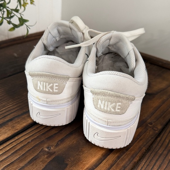 Nike Women's Court Legacy Lift platform sneakers - Picture 4 of 7